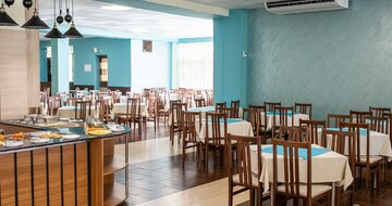 Hotel Belitsa -  reštaurácia - letecký a  autokarový zájazd CK Turancar - Bulharsko stredisko  Primorsko