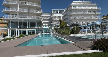 Hotel Le Soleil -  Lido di Jesolo, Taliansko, zájazdy individuálno a autobusovou dopravou CK TURANCAR