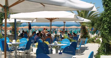 Hotel Mocambo - pláž - CK Turancar (San Benedetto del Tronto - Palmová riviéra)