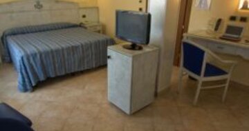 Hotel Solarium - autobusový zájazd CK Turancar (San Benedetto del Tronto - Palmová riviéra)