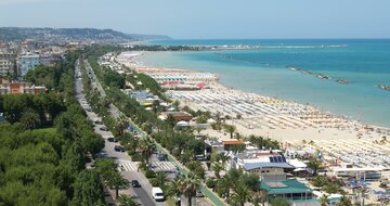 Hotel Solarium - pláž - zájazd vlastnou dopravou CK Turancar - Taliansko - San Benedetto del Tronto - Palmová riviéra