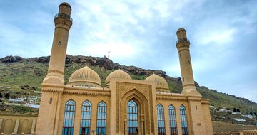 CK Turancar, letecké poznávacie zájazdy, Azerbajdžan - krajina ohňa, Mešita Bibi Heybat