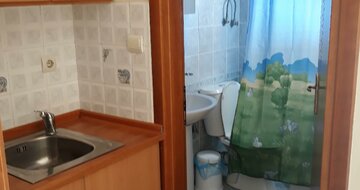 Apartmány Chrisafis - autobusová doprava CK Turancar (Nei Pori , Olympská riviéra)-kuchynka