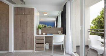 Hotel Neptun - Chorvátsko - Tučepi - zájazd CK Turancar