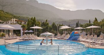 Hotel Neptun - Chorvátsko - Tučepi - zájazd CK Turancar