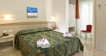 Hotel CAPINERA , Miramare di Rimini, Taliansko - dovolenka autom alebo autobusovou dopravou CK TURANCAR
