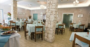 Hotel RODI*** v stredisku Cervia, dovolenka v Taliansku s CK TURANCAR autom alebo autobusom