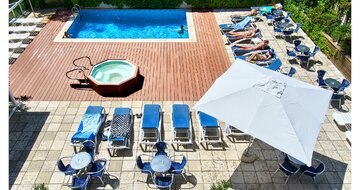 Hotel Checkin Blanes - bazén - autobusový zájazd CK Turancar, Španielsko, Blanes