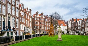 CK Turancar, Letecký poznávací zájazd, Amsterdam, Beginjhof záhrady