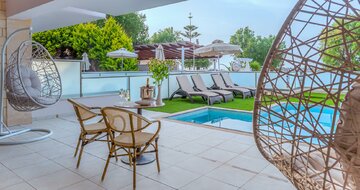 Hotel Porto Platanias Beach - izba so súkromným bazénom - letecký zájazd CK Turancar - Kréta, Platanias