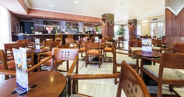 Letecký zájazd Malorka - hotel Globales Condes De Alcudia - bar
