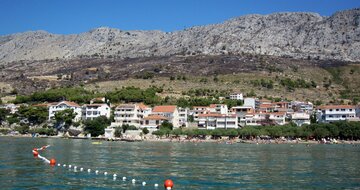 Vila Vukovič Davor - pláž - autobusový zájazd CK Turancar - Chorvátsko - Omiš (Duće)