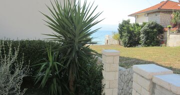 Vila Vukovič Davor - apartmány (budova č.2) - autobusový zájazd CK Turancar - Chorvátsko - Omiš (Duće)