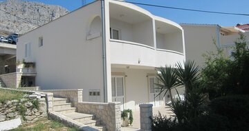 Vila Vukovič Davor - apartmány (budova č.2) - autobusový zájazd CK Turancar - Chorvátsko - Omiš (Duće)