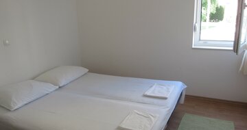 Vila Vukovič Davor - apartmán A/4 (budova č.1) - autobusový zájazd CK Turancar - Chorvátsko - Omiš (Duće)