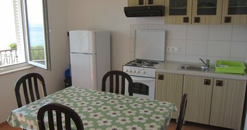 Vila Vukovič Davor - apartmán A/4 (budova č.1) - autobusový zájazd CK Turancar - Chorvátsko - Omiš (Duće)