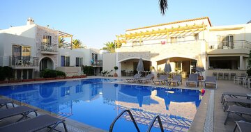hotel Maravel Star Art - bazén - letecký zájazd CK Turancar - Kréta, Rethymno