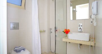 hotel Maravel Star Art - kúpeľňa - letecký zájazd CK Turancar