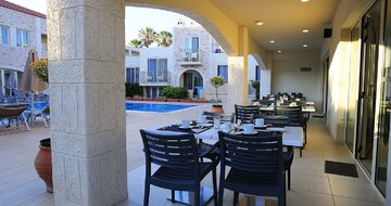 hotel Maravel Star Art - terasa - letecký zájazd CK Turancar