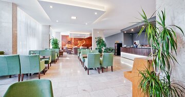 Liečebný dom Smaragd - lobby -  individuálny zájazd s CK Turancar - Slovensko, Dudince