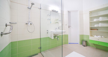 Liečebný dom Smaragd - kúpelňa - individuálny zájazd s CK Turancar - Slovensko, Dudince