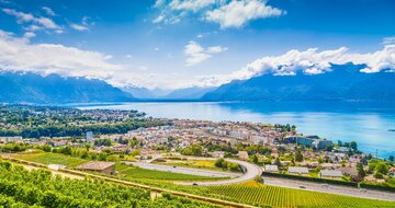 Autobusový poznávací zájazd Švajčiarsko - Vevey Ženevské jazero panoramatický pohľad