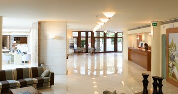 Hotel Aquila Porto Rethymno-recepcia-letecký zájazd CK Turancar-Kréta-Anissaras
