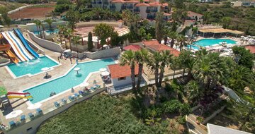 Hotel Rethymno Mare - letecký pohľad - letecká doprava CK Turancar - Kréta, Skaleta