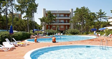 rezidencia DUCALE - bazén, autobusová doprava CK TURANCAR - Taliansko BIBIONE