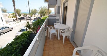 Palazzina Magnolia- autobusový zájazd CK Turancar (San Benedetto del Tronto - Palmová riviéra)