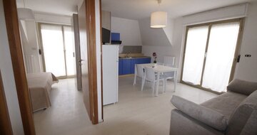 Palazzina Magnolia- autobusový zájazd CK Turancar (San Benedetto del Tronto - Palmová riviéra)
