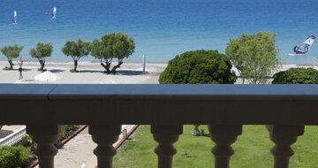 Hotel Sunshine Rhodes-pláž-letecký zájazd CK Turancar-Rodos