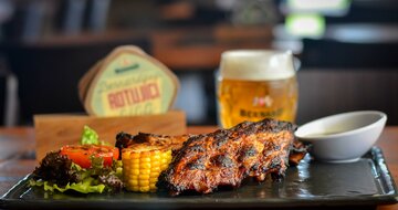 Maladinovo - reštaurácia Bernard pub - individuálny zájazd CK Turancar - Slovensko, Liptovská Mara