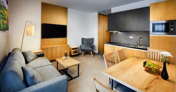 Maladinovo - apartmán - Bernard pub - individuálny zájazd CK Turancar - Slovensko, Liptovská Mara