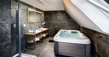 Maladinovo - apartmán - Bernard pub - individuálny zájazd CK Turancar - Slovensko, Liptovská Mara