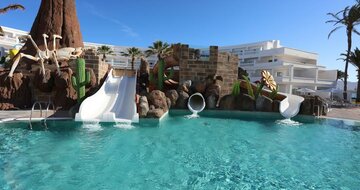 Iberostar Selection Lanzarote Park - bazén - letecký zájazd CK Turancar - Lanzarote, Playa Blanca