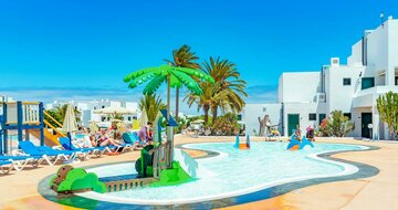 Bluebay Lanzarote - detský bazén - letecký zájazd od CK Turancar - Lanzarote, Costa Teguise