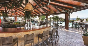 Grand Castillo Tagoro Family and Fun - bar - letecký zájazd CK Turancar - Lanzarote, Playa Blanca