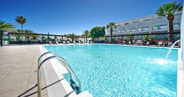 Aequora Lanzarote Suites - bazén - letecký zájazd CK Turancar - Lanzarote, Puerto Del Carmen