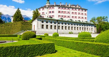 Autobusový poznávací zájazd Alpský okruh Innsbruck Ambras 