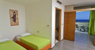 Hotel Virginia - rodinná izba - letecký zájazd CK Turancar (Rodos, Kallithea)