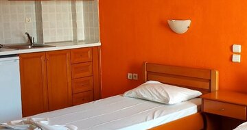 Apartmánový dom Stelios - interiér izby - zájazd autobusovou a individuálnou dopravou CK Turancar - Grécko, Olympská riviéra, Nei Pori