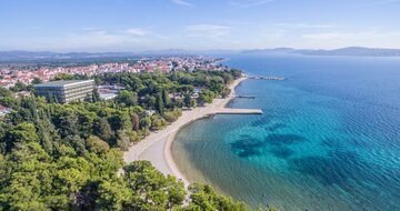 Hotelový komplex Imperial Green - pláž - autobusový zájazd CK Turancar - Chorvátsko, Vodice