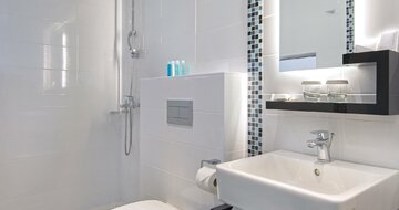 Hotel Semiramis - kúpeľňa - letecký zájazd CK Turancar (Rodos)