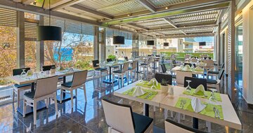 Hotel Semiramis - reštaurácia - letecký zájazd CK Turancar (Rodos)