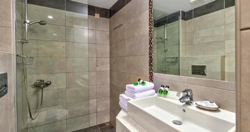 Hotel Sea Side - letecký záber -letecký zájazd CK Turancar-Kréta-Kato Stalos