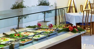 Hotel Elefteria-bufet-letecký zájazd CK Turancar-Kréta-Agia Marina