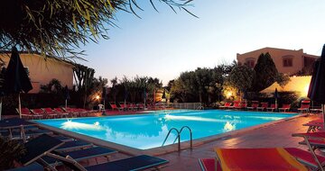 Kalábria, Ricadi, hotel Grotticelle, dovolenka s CK Turancar