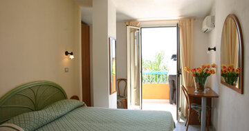 Kalábria, Ricadi, hotel Grotticelle, dovolenka s CK Turancar
