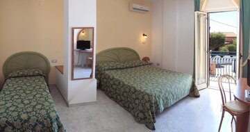 Kalábria, Ricadi, hotel Grotticelle, dovolenka s CK Turancar